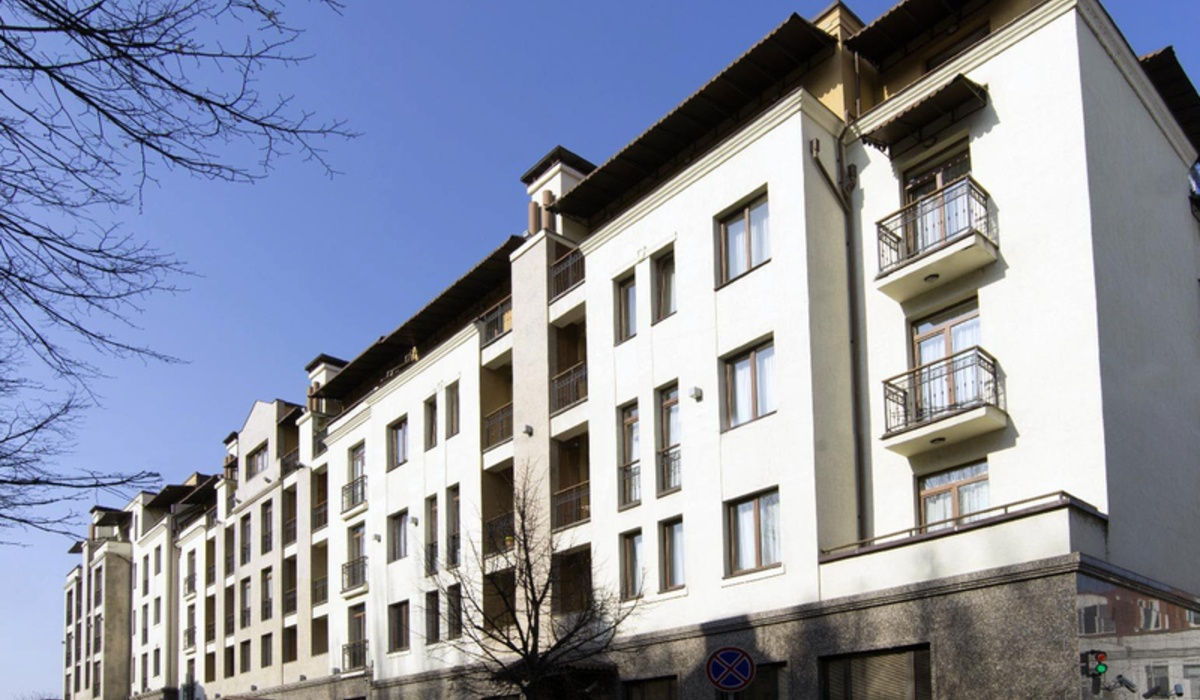Luxury Apartment Opera 2013 1