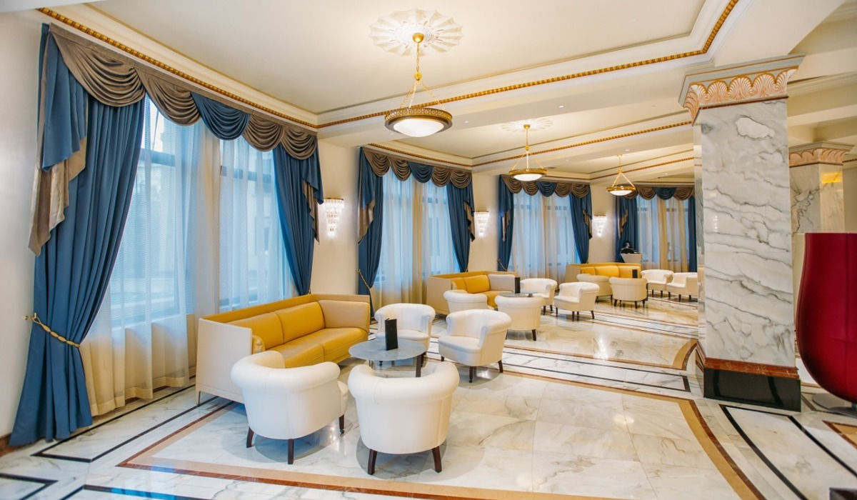 BILTMORE HOTEL MEETING ROOM 2